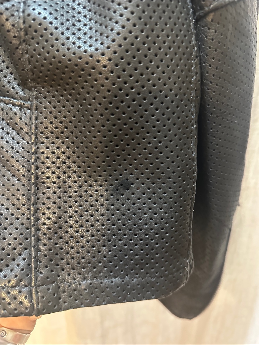 Vintage 1990’s Kerr Leather Men's Black Perforated Leather Performance Jacket - Picture 4 of 12